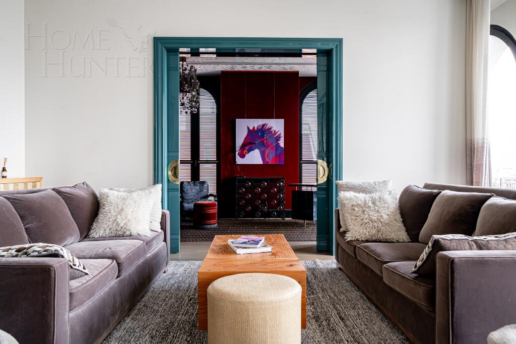 6-КОМН. КВАРТИРА С ОТДЕЛКОЙ 226 М² НА 10 ЭТАЖЕ