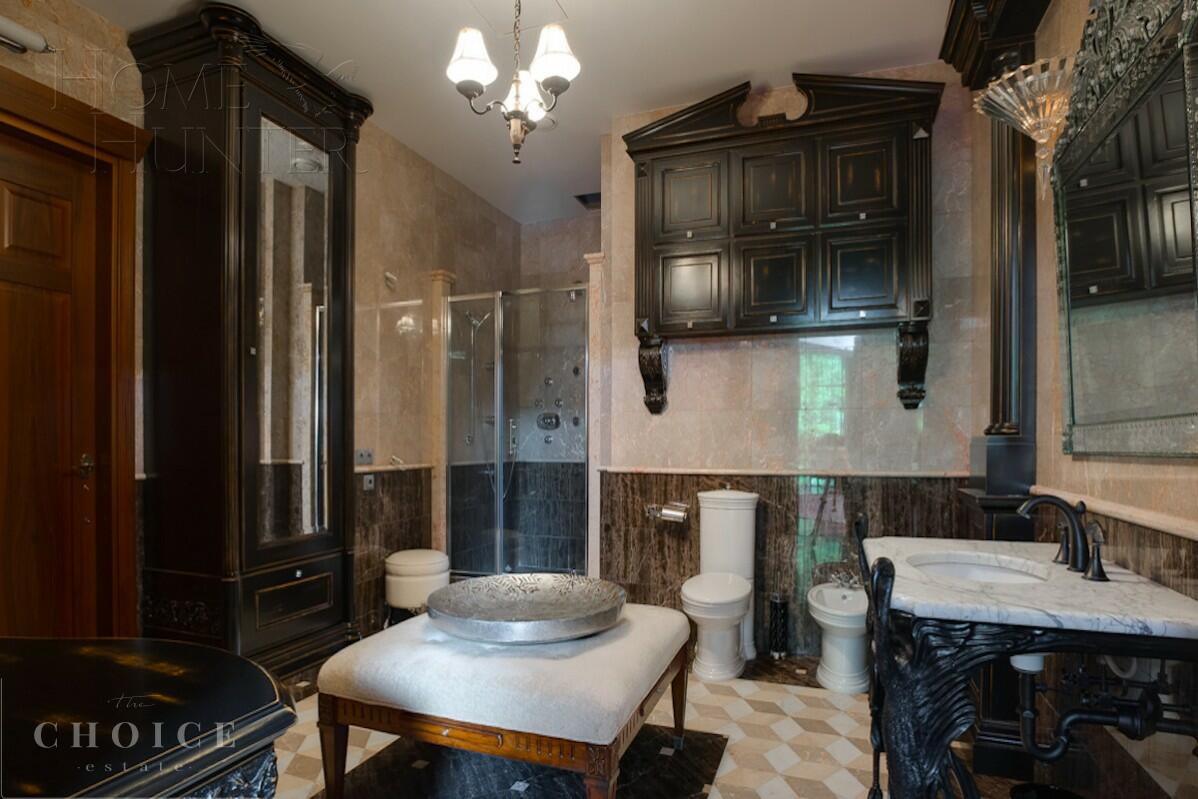 2-этажный коттедж 2 100 м² с отделкой