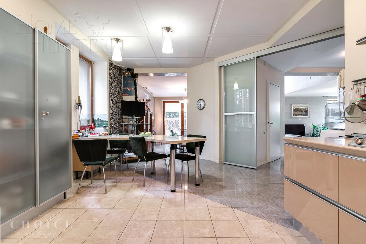 2-этажный коттедж 600 м² с отделкой