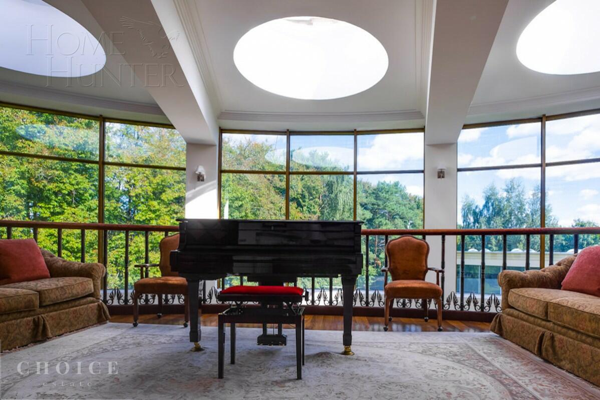 2-этажный коттедж 2 100 м² с отделкой