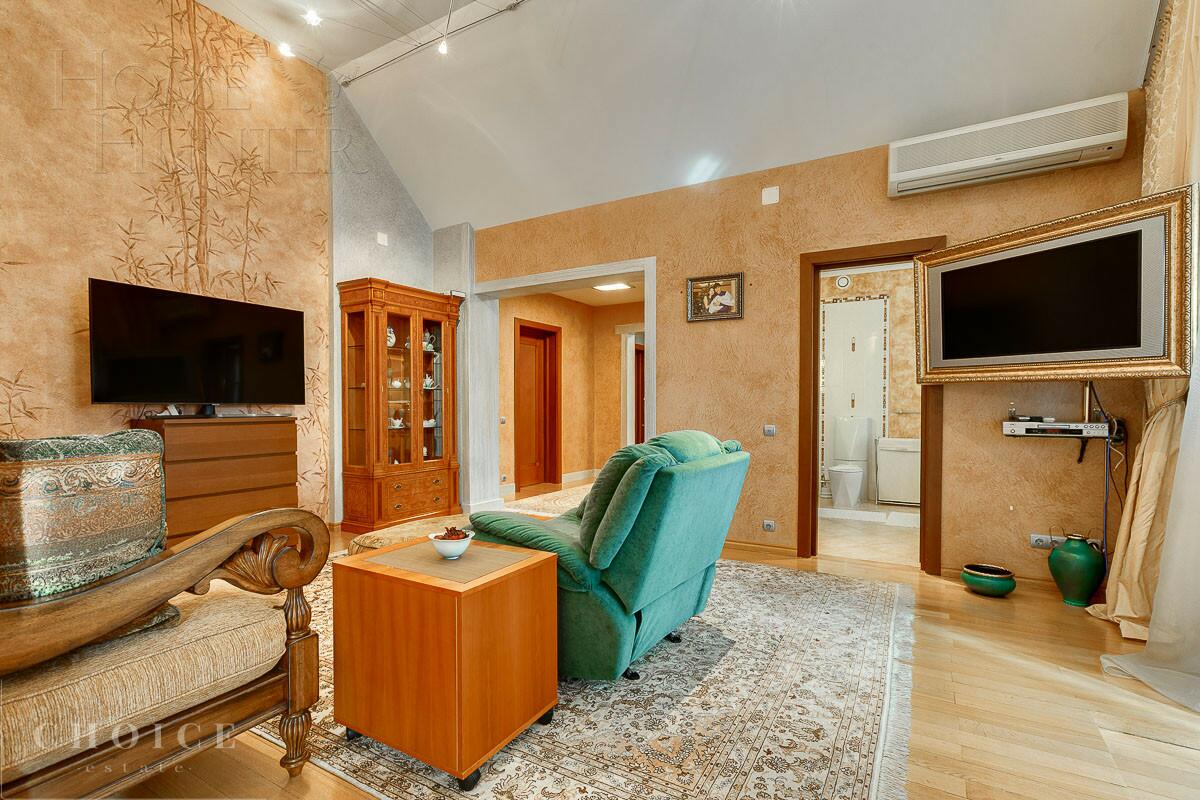 2-этажный коттедж 1 460 м² с отделкой