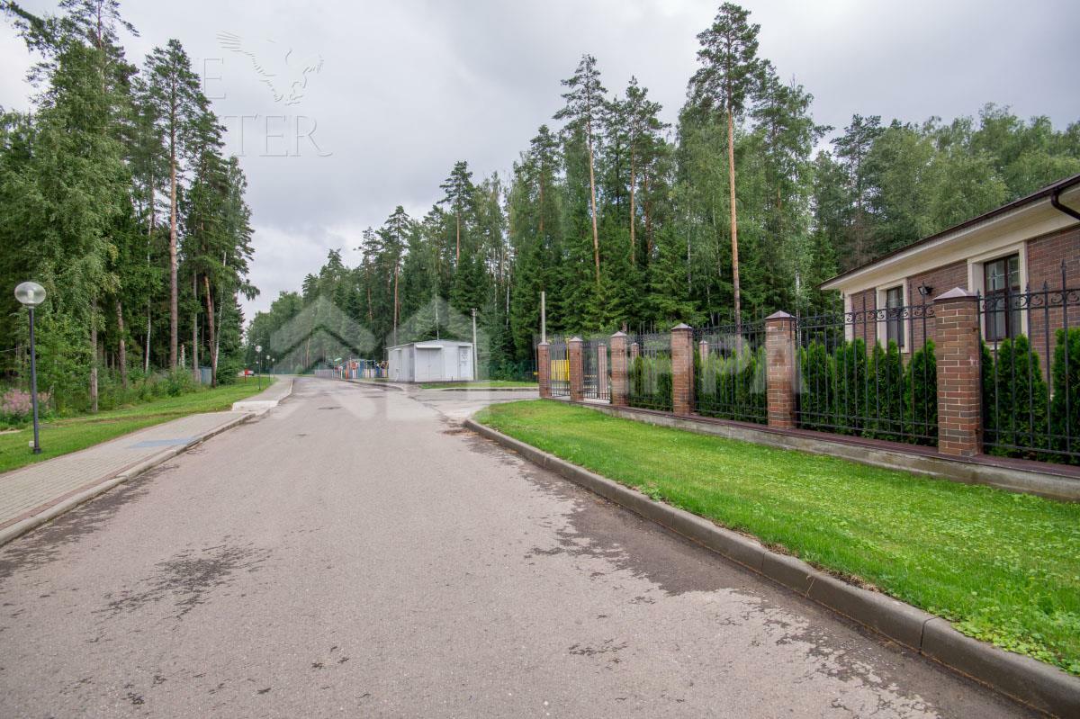 Участок 49.8 сот. в охраняемом поселке