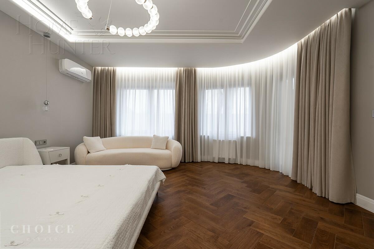 3-этажный таунхаус 271 м² с отделкой