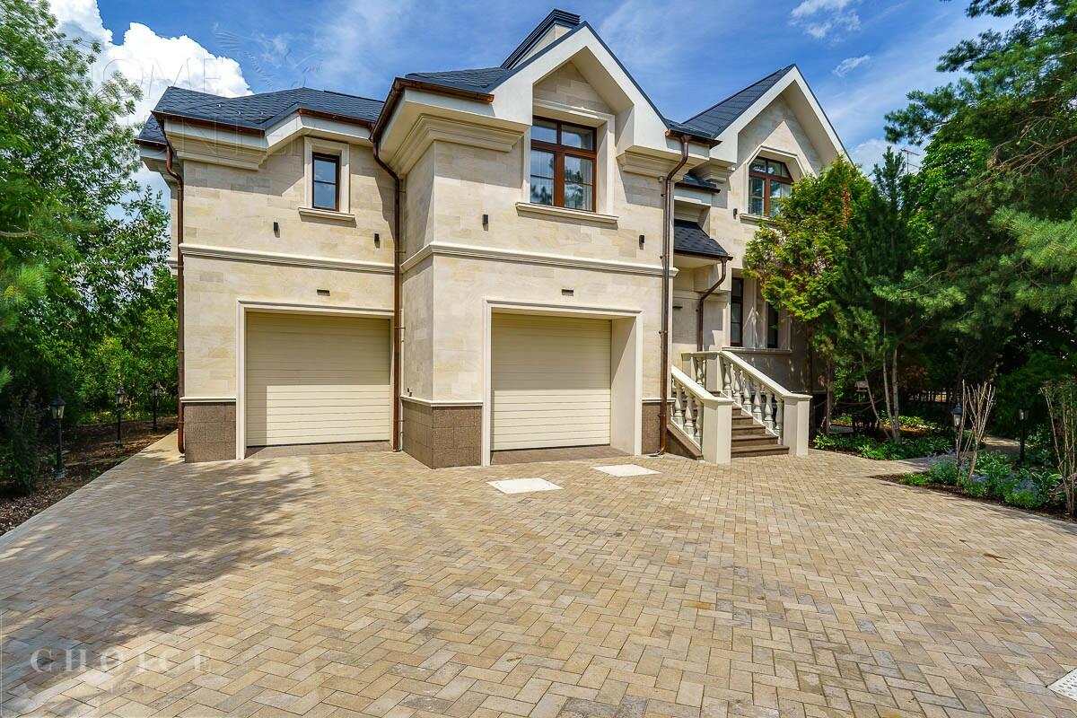 2-этажный коттедж 350 м² с отделкой