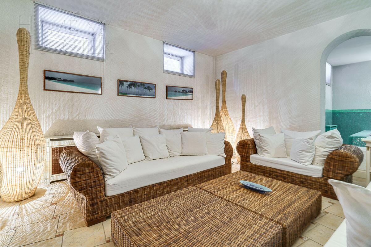 2-этажный коттедж 400 м² с отделкой