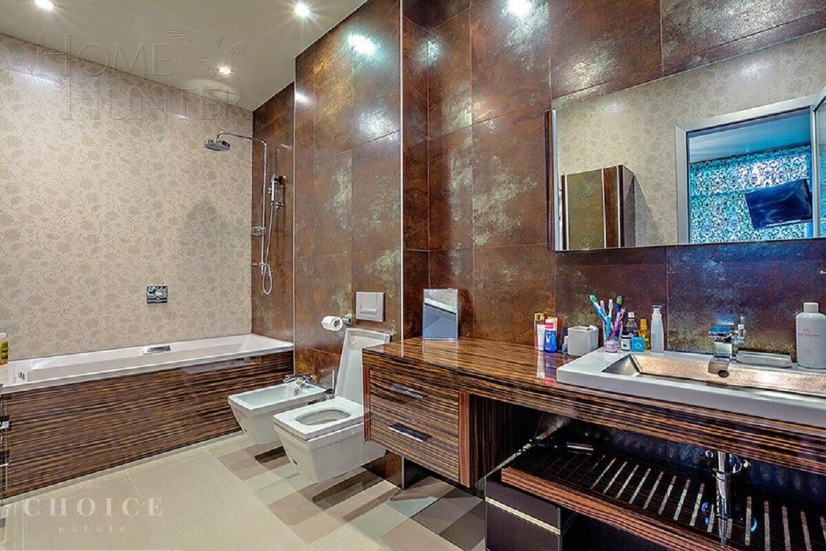 2-этажный коттедж 1 230 м² с отделкой