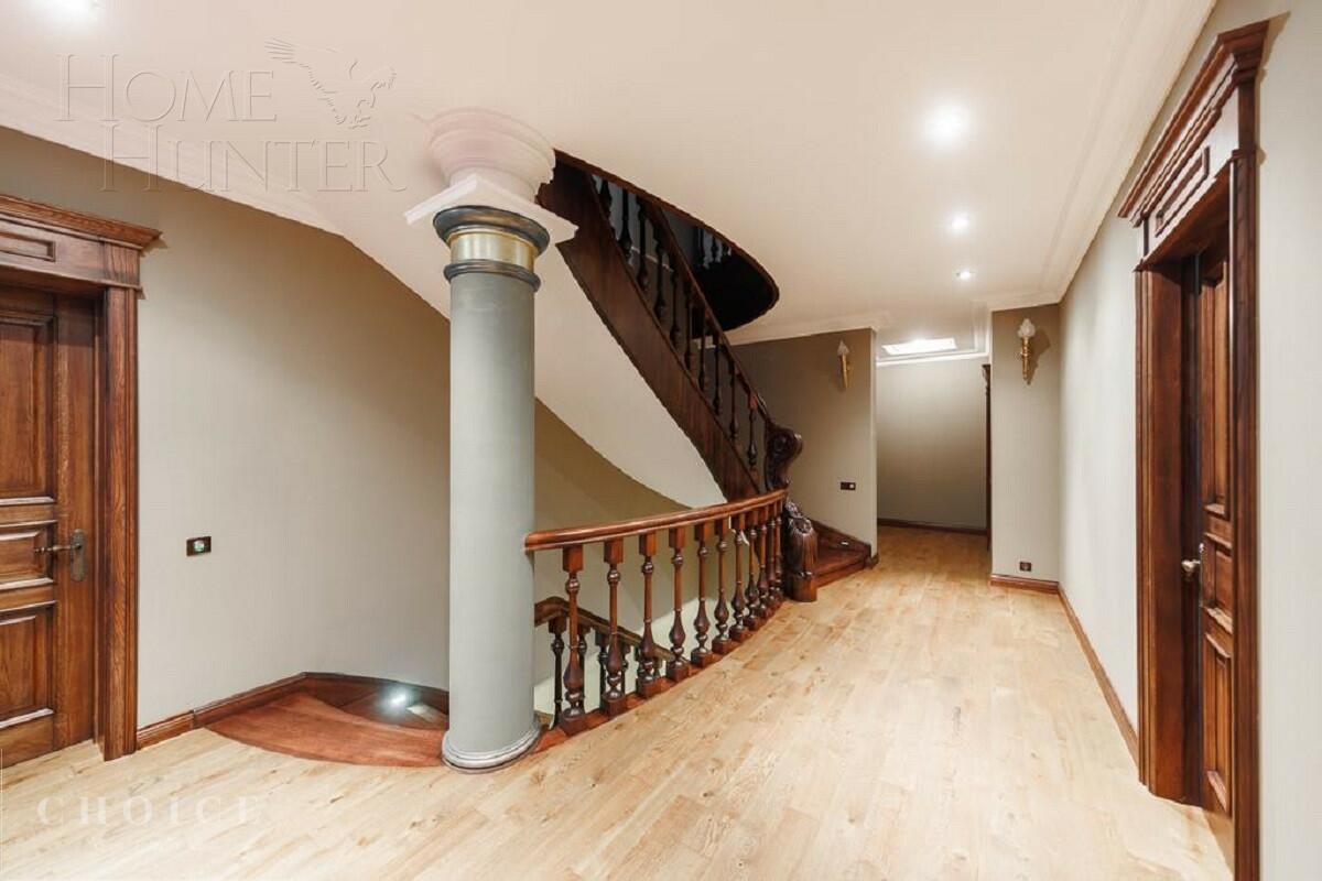 2-этажный коттедж 800 м² с отделкой