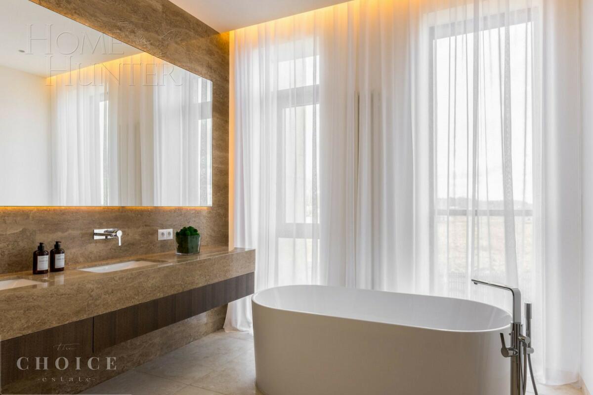 3-этажный таунхаус 277 м² с отделкой