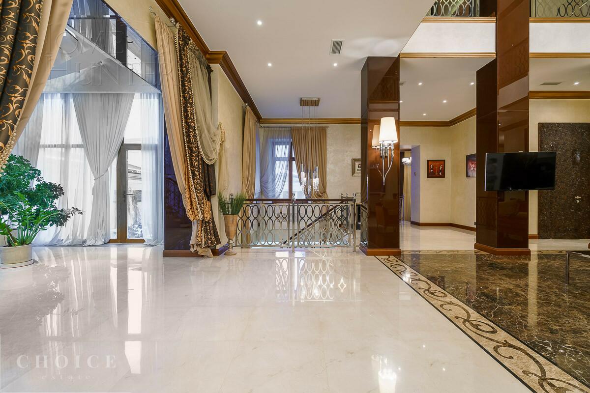 2-этажный коттедж 1 250 м² с отделкой