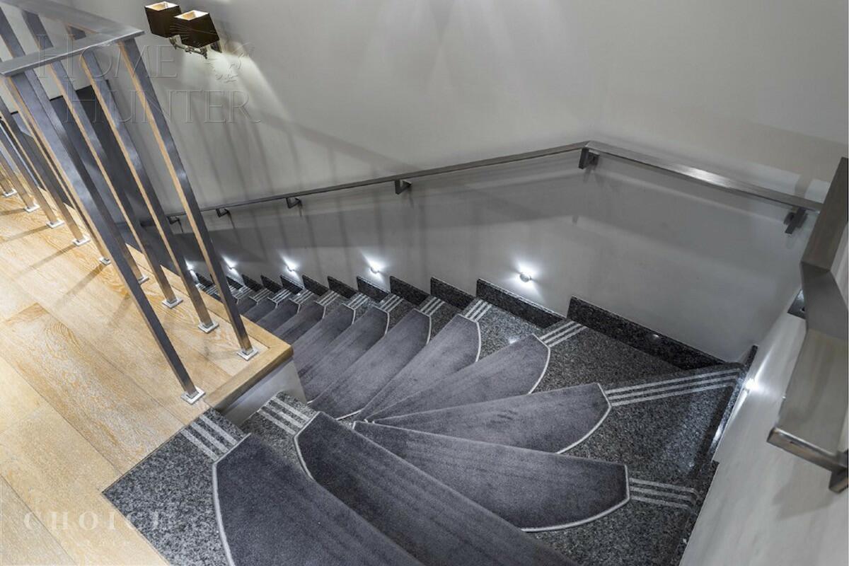 2-этажный коттедж 640 м² с отделкой