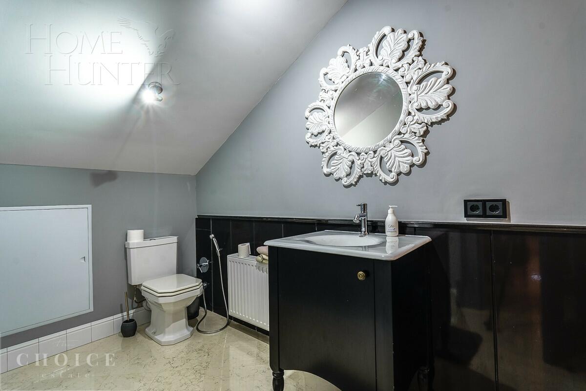 3-этажный коттедж 2 500 м² с отделкой