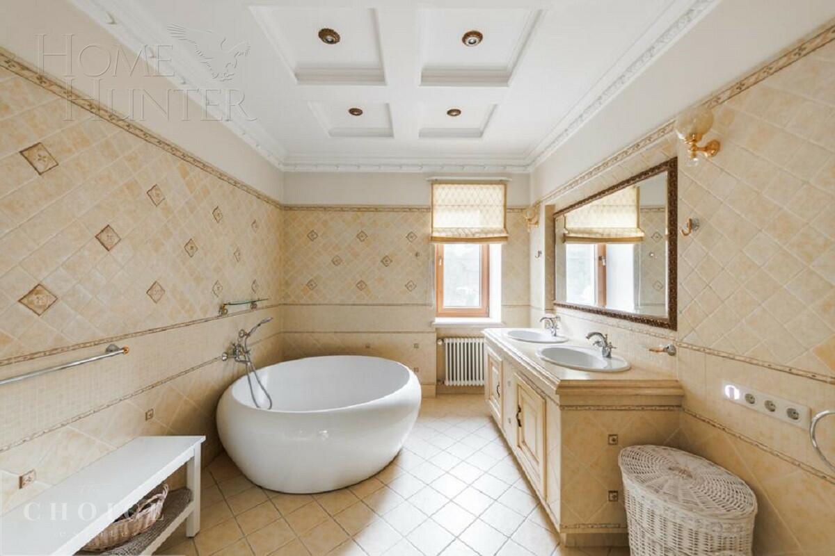 2-этажный коттедж 800 м² с отделкой