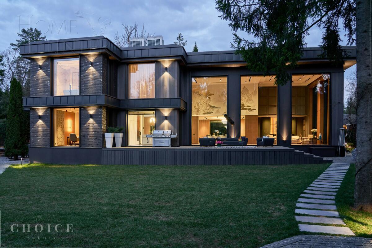 2-этажный коттедж 900 м² без отделки