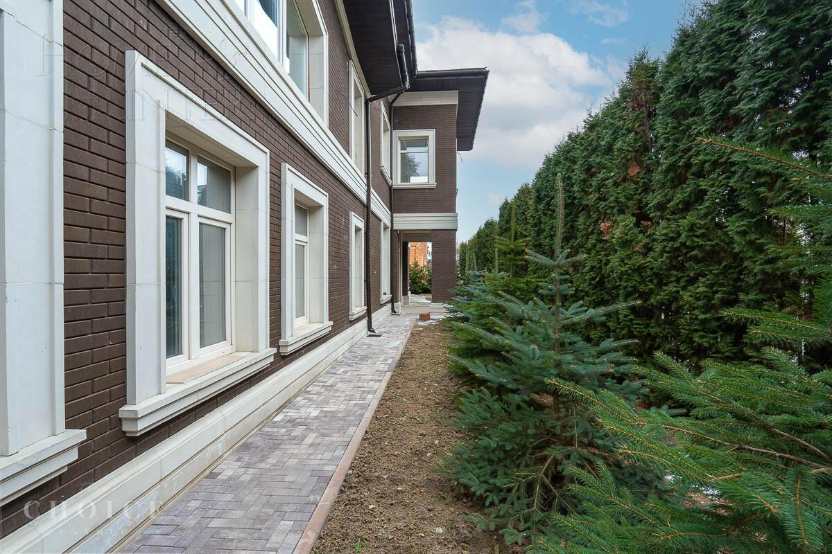 2-этажный коттедж 750 м² без отделки