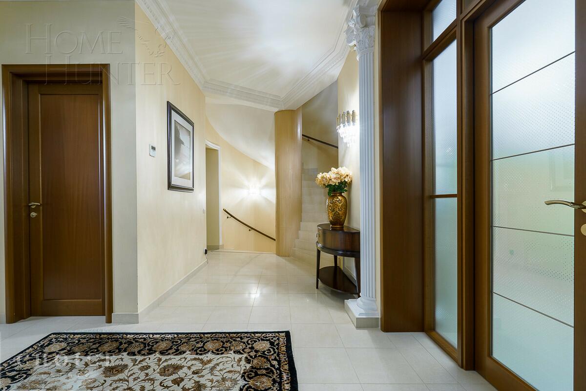 2-этажный коттедж 730 м² с отделкой