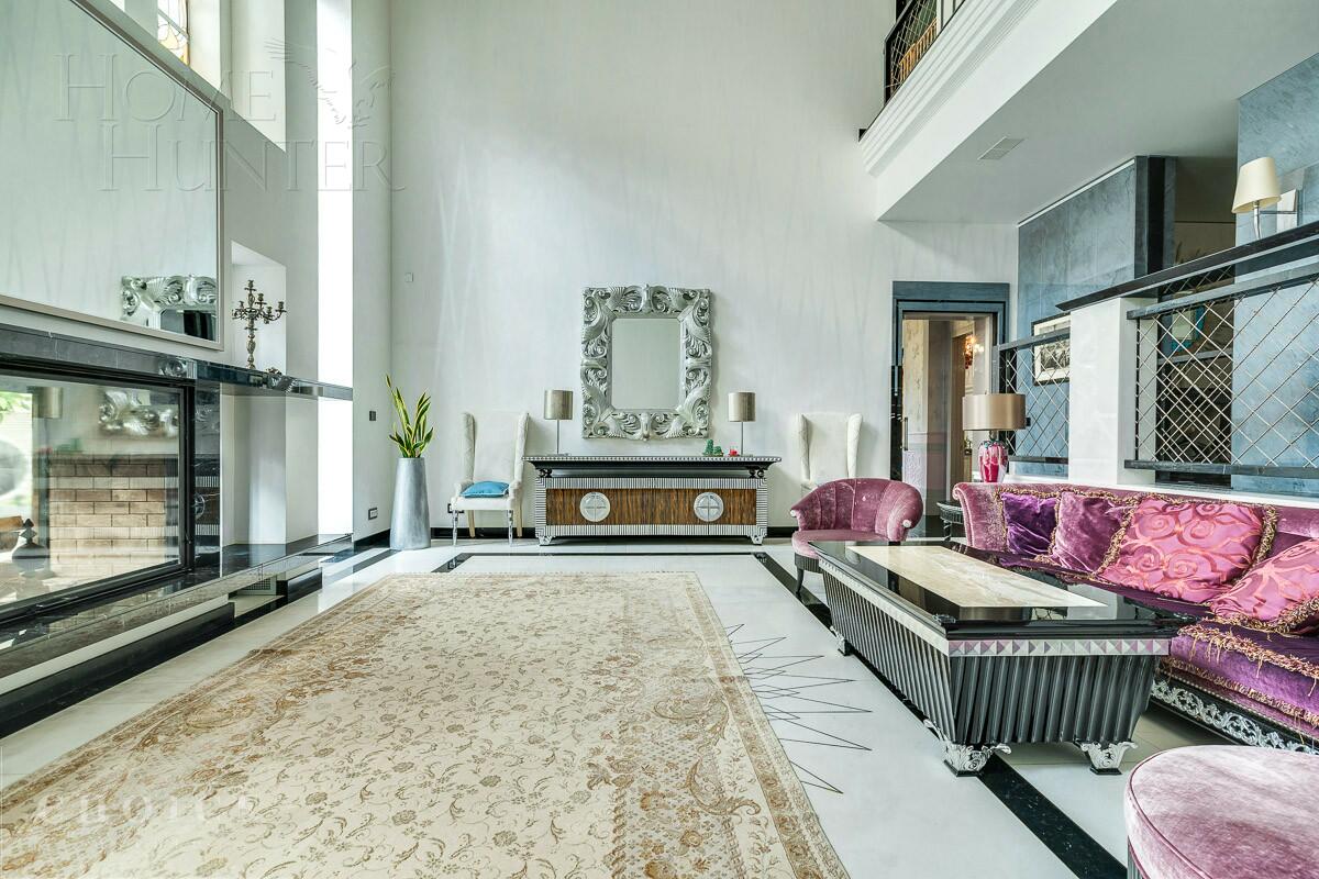 2-этажный коттедж 1 100 м² с отделкой