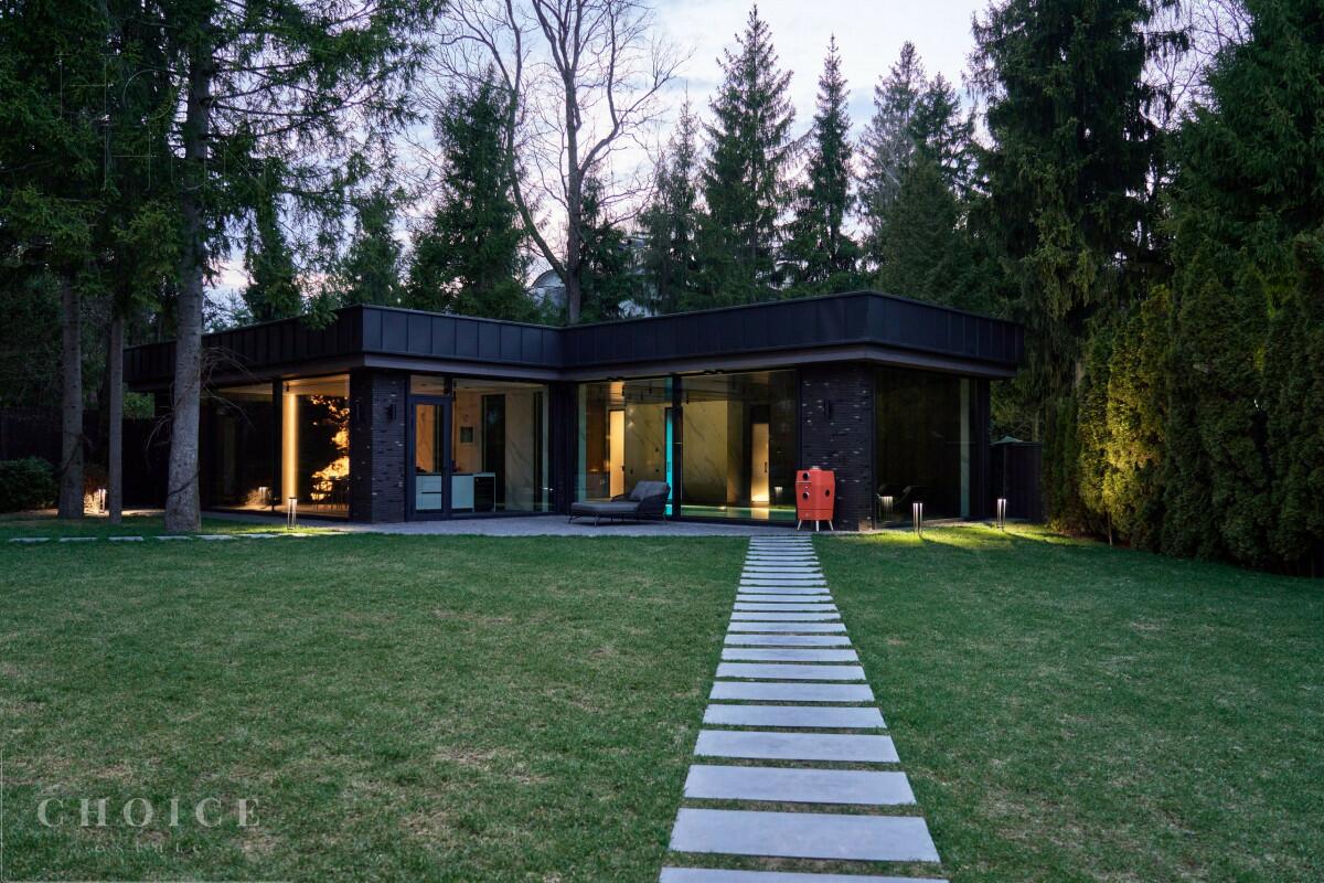 2-этажный коттедж 900 м² без отделки