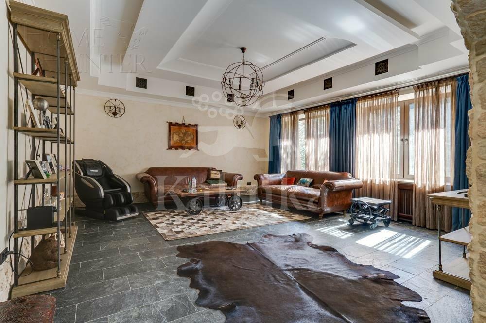 2-этажный коттедж 1 800 м² с отделкой