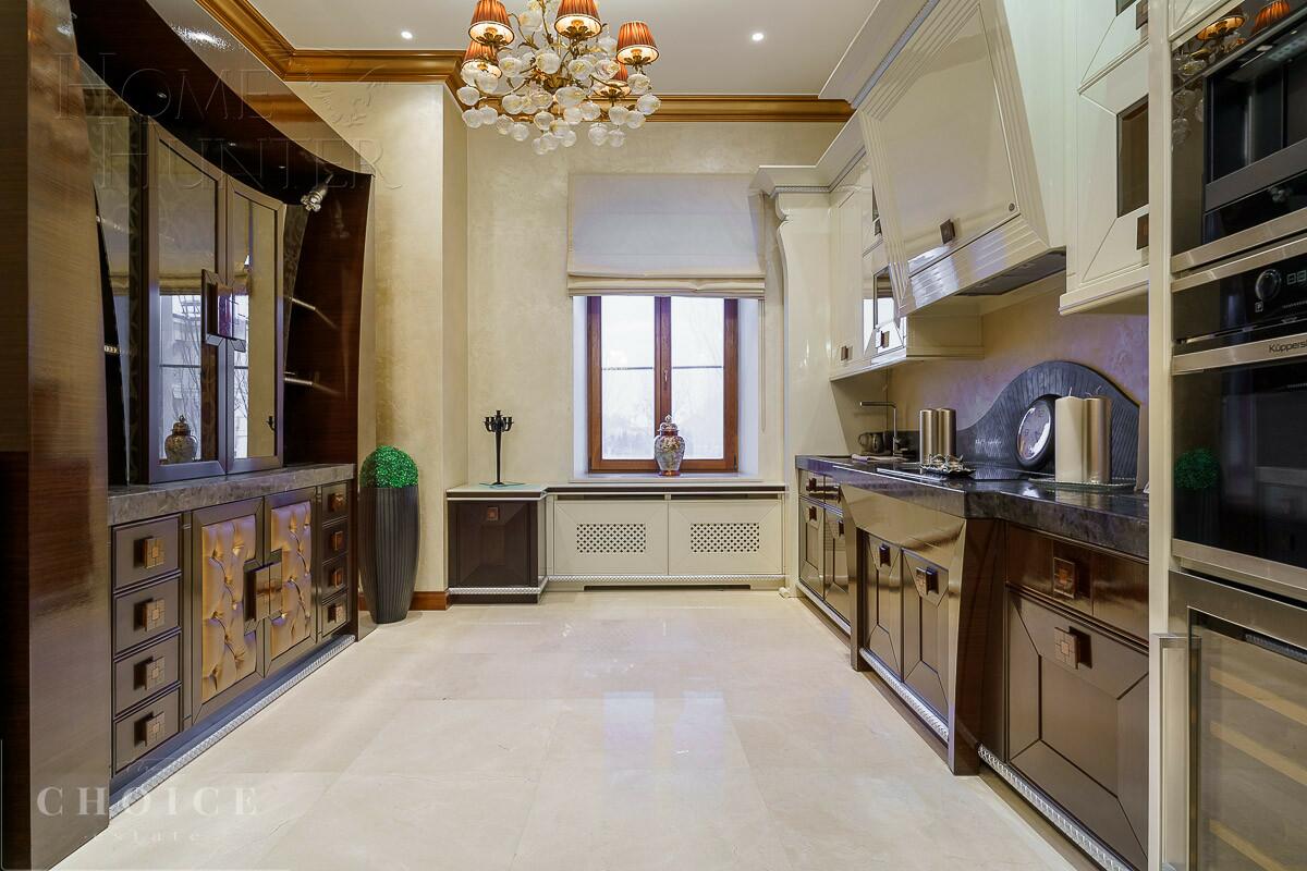 2-этажный коттедж 1 250 м² с отделкой