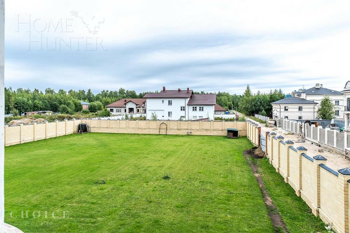 2-этажный коттедж 2 200 м² без отделки