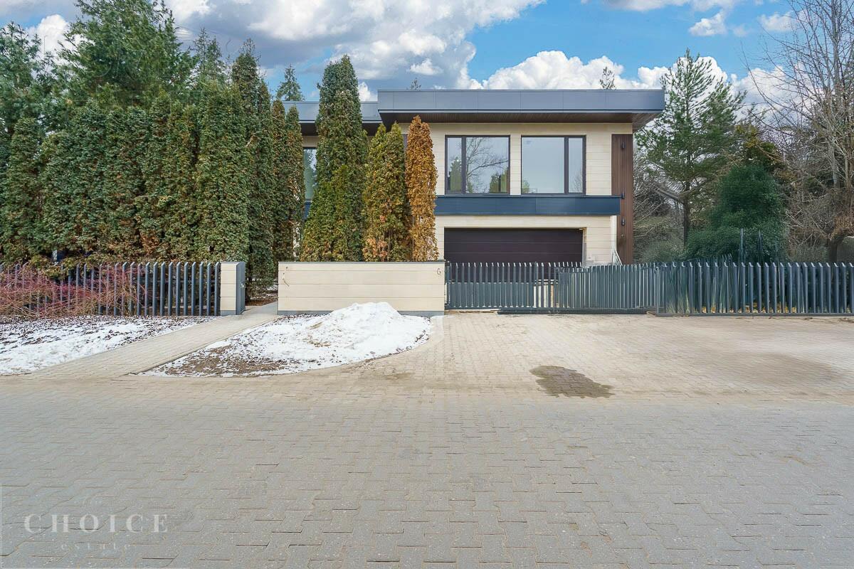 2-этажный коттедж 1 596 м² без отделки