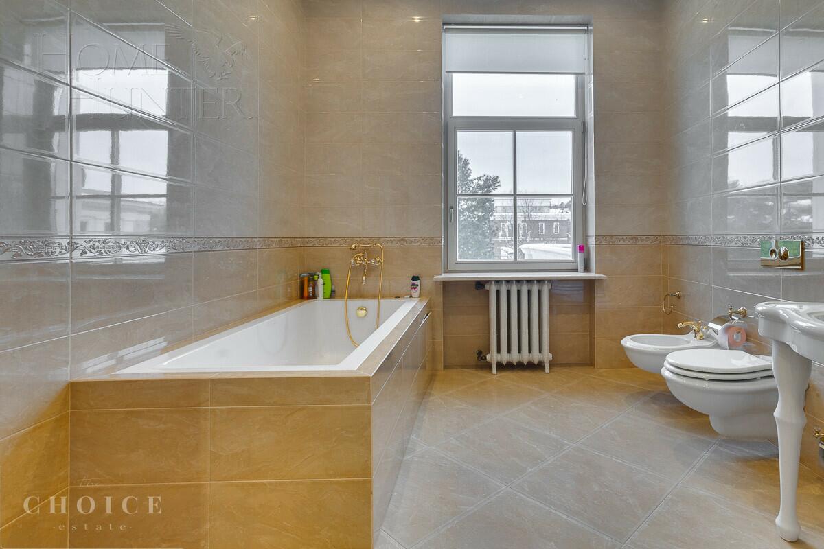 2-этажный коттедж 3 000 м² с отделкой