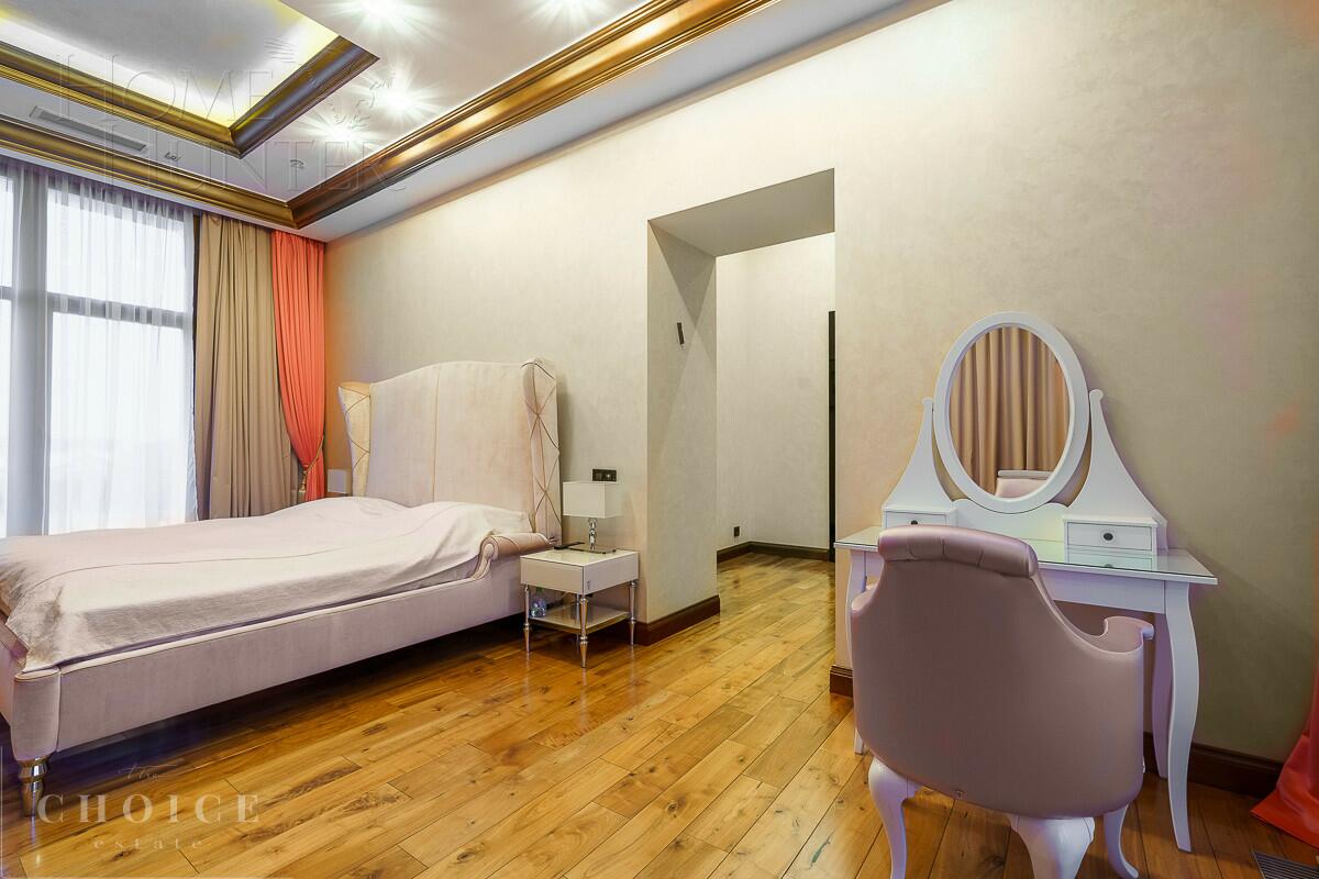 2-этажный коттедж 1 250 м² с отделкой