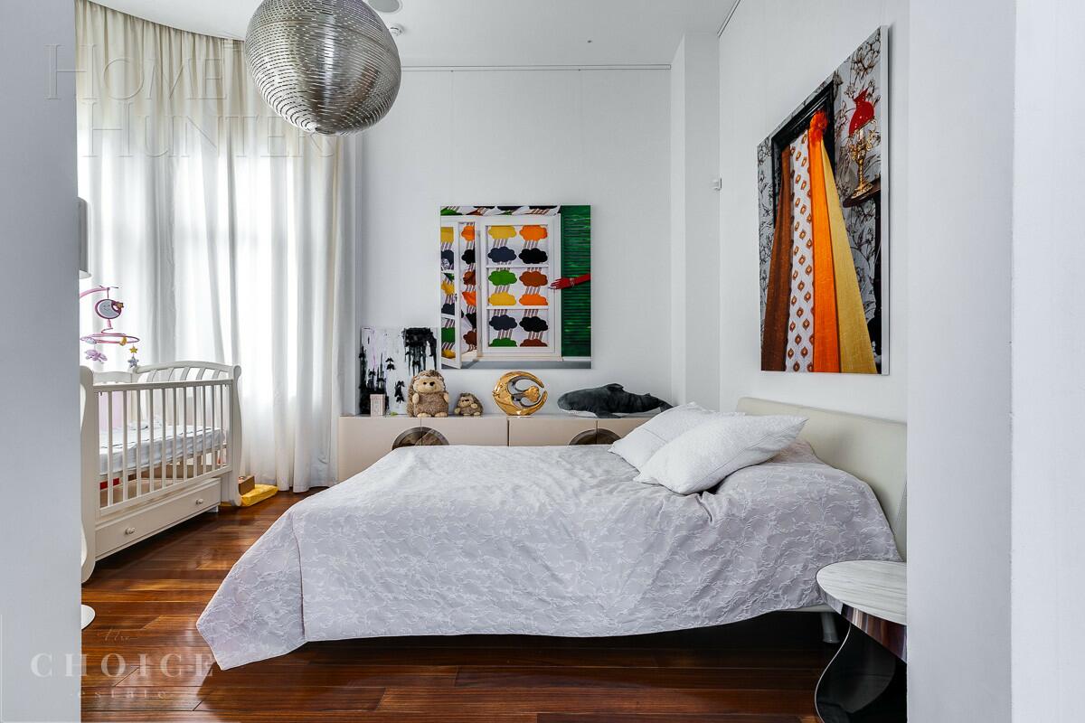 2-этажный коттедж 1 100 м² с отделкой