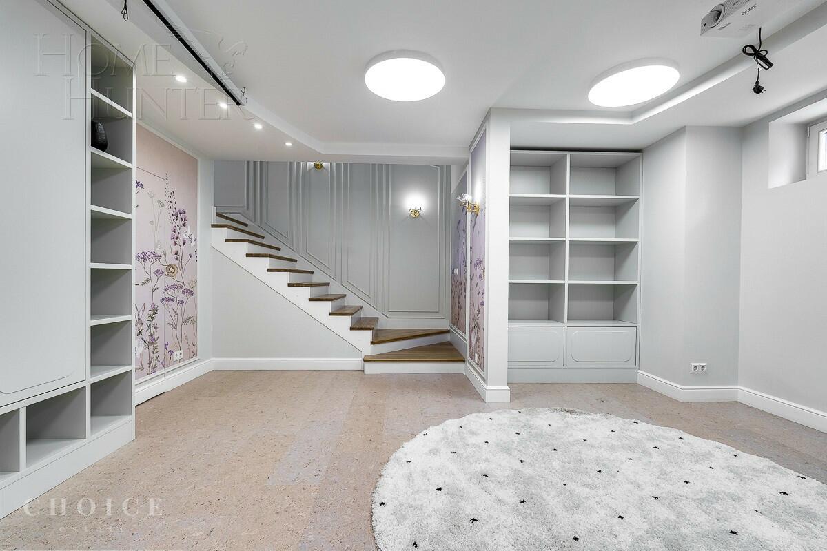 2-этажный коттедж 350 м² с отделкой