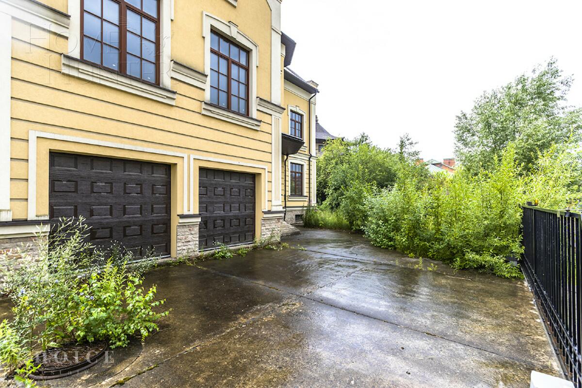 2-этажный коттедж 897 м² без отделки