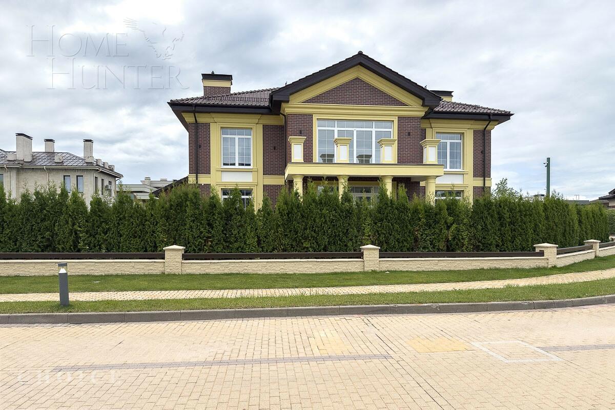 2-этажный коттедж 900 м² с отделкой