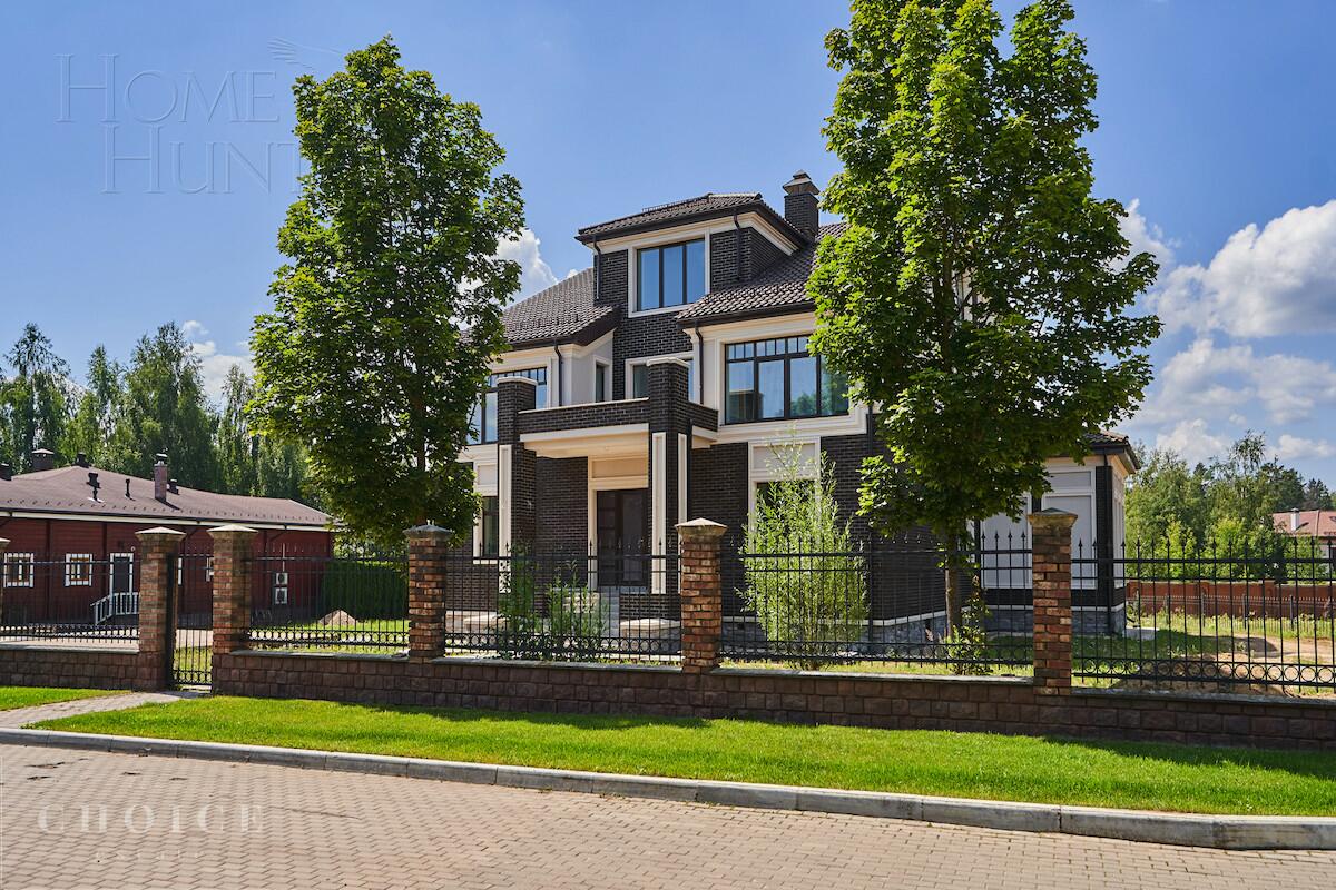 2-этажный коттедж 699 м² без отделки