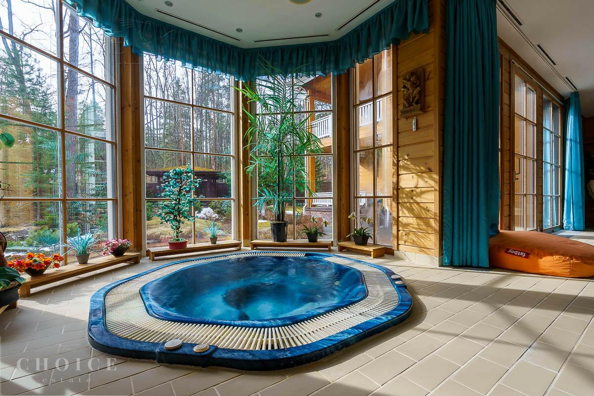 2-этажный коттедж 1 300 м² с отделкой