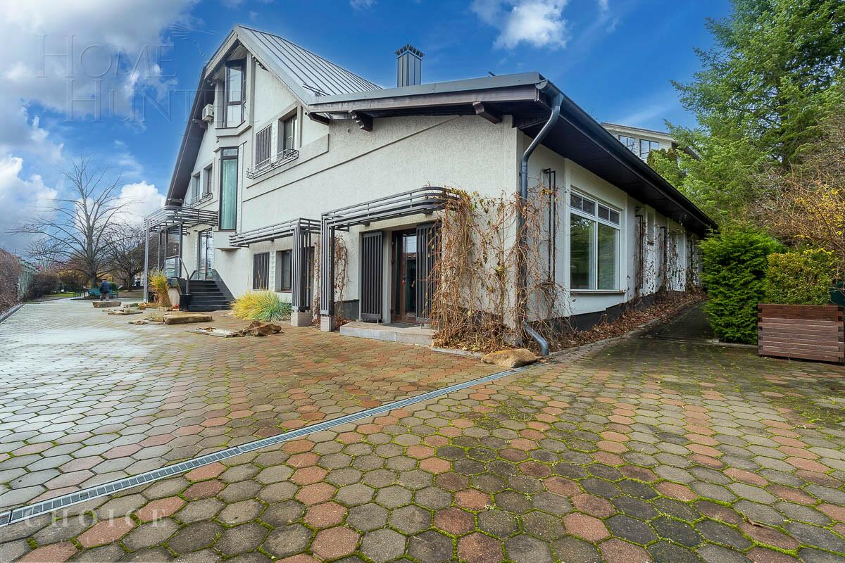 2-этажный коттедж 679 м² с отделкой