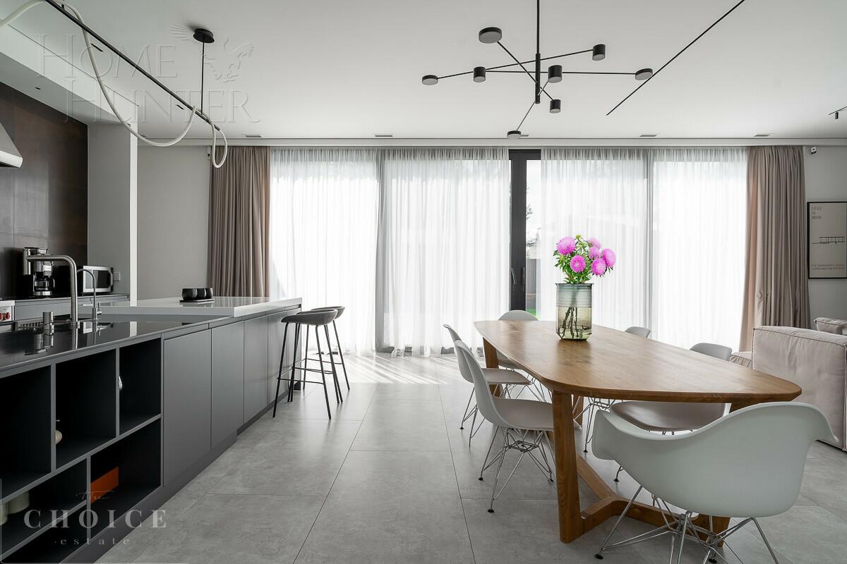 1-этажный коттедж 310 м² с отделкой