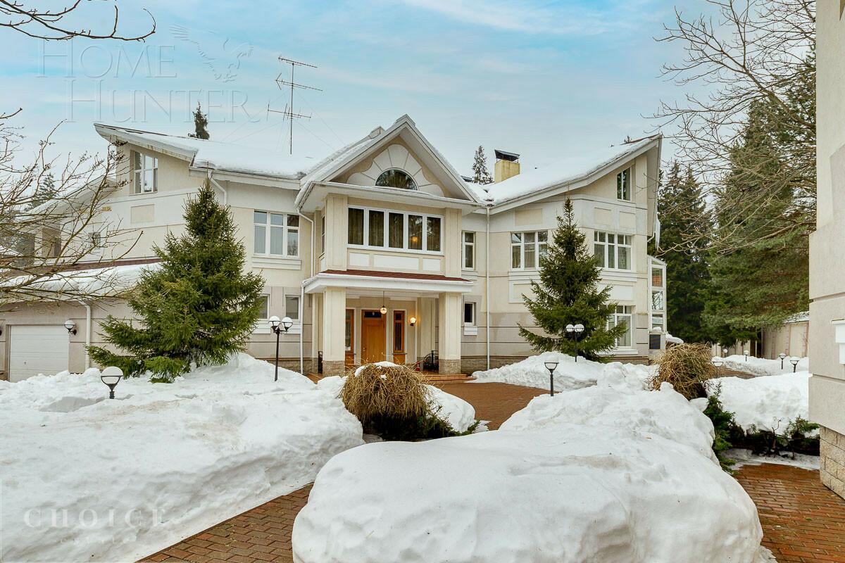 2-этажный коттедж 1 460 м² с отделкой