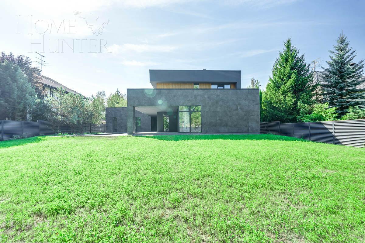 2-этажный коттедж 500 м² с отделкой