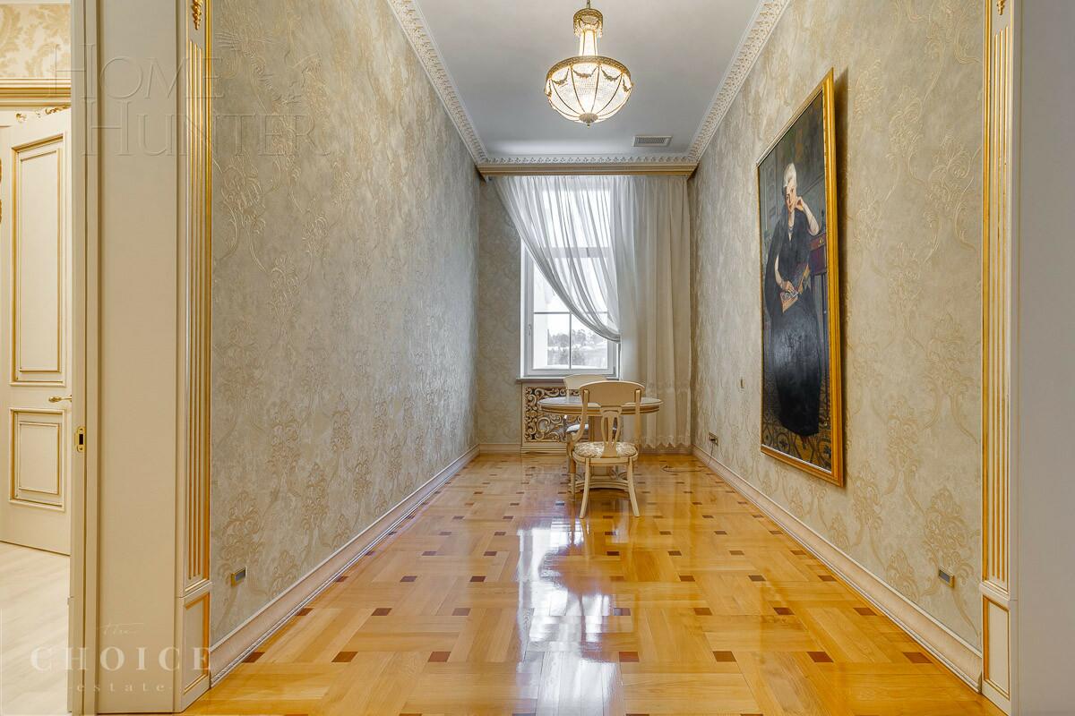 2-этажный коттедж 3 000 м² с отделкой