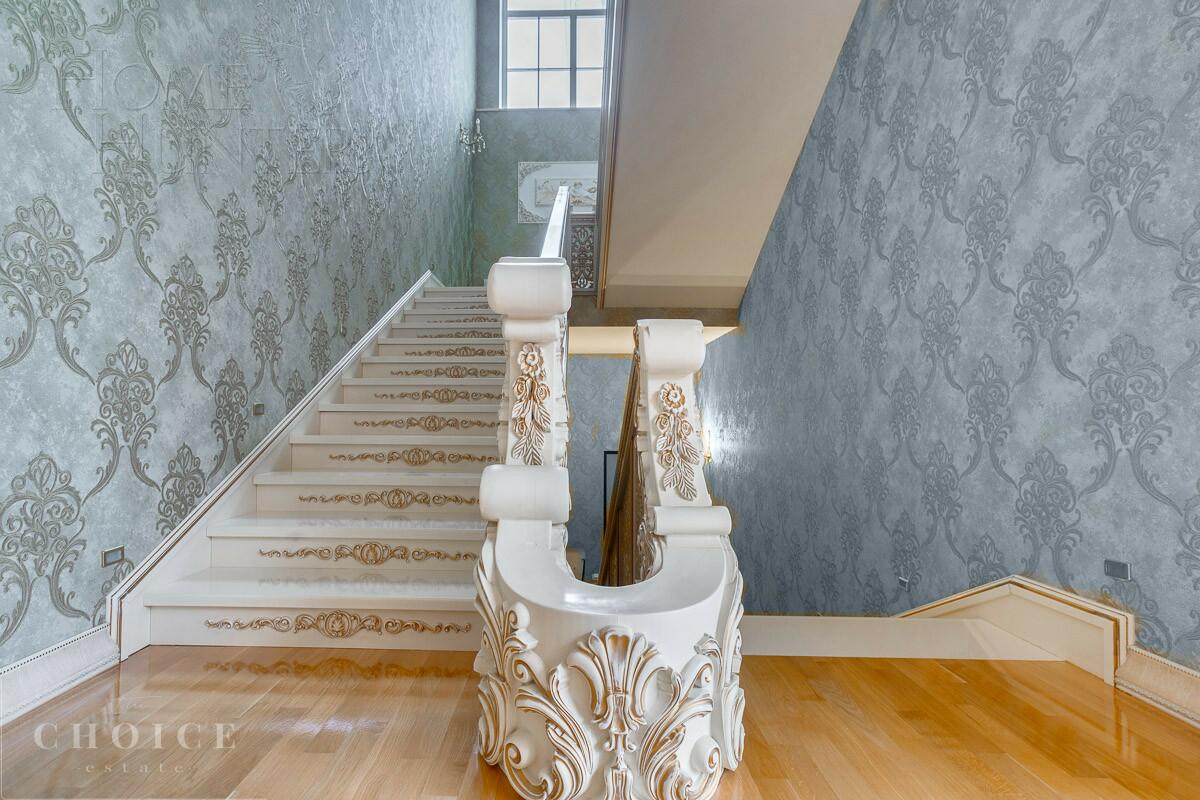 2-этажный коттедж 3 000 м² с отделкой