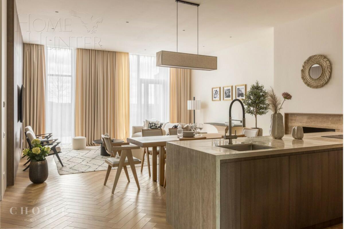 3-этажный таунхаус 277 м² с отделкой