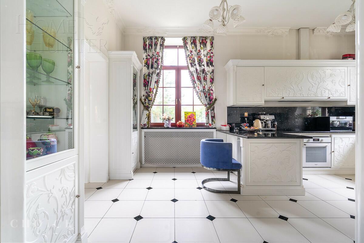 2-этажный коттедж 621.4 м² с отделкой