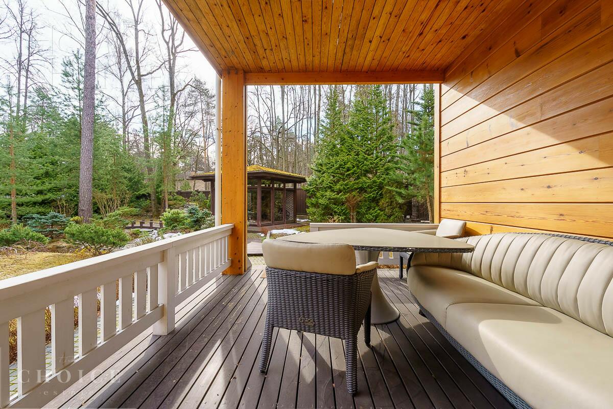 2-этажный коттедж 1 300 м² с отделкой