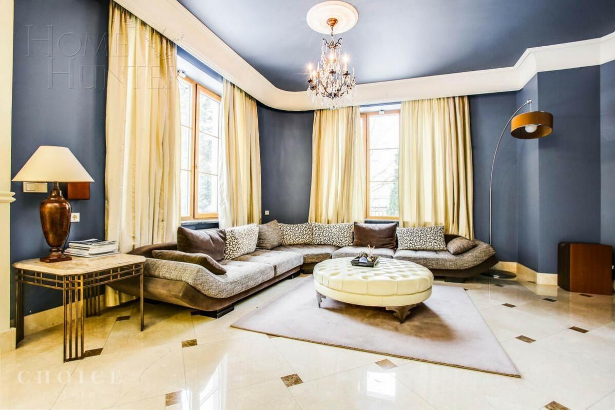 3-этажный коттедж 750 м² с отделкой