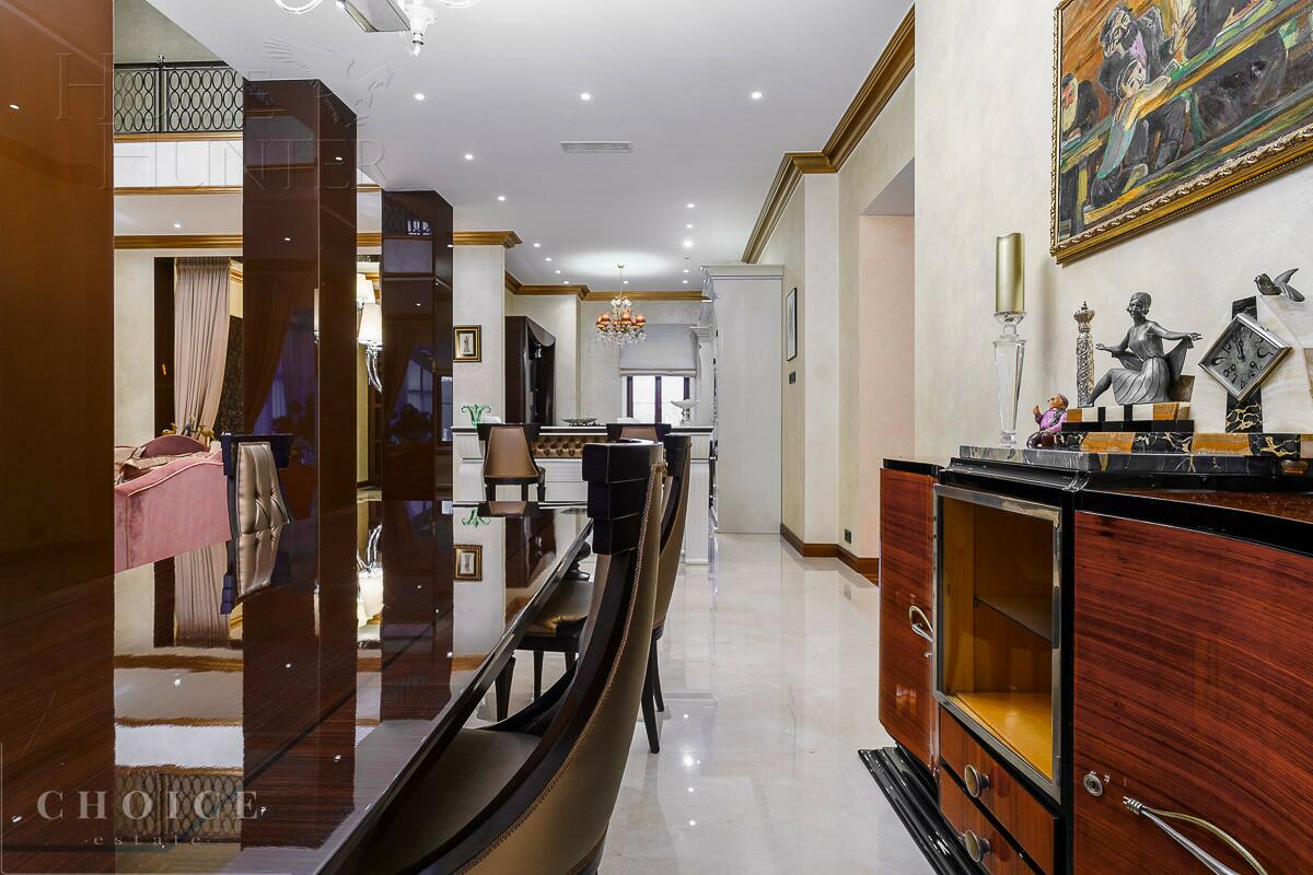 2-этажный коттедж 1 250 м² с отделкой