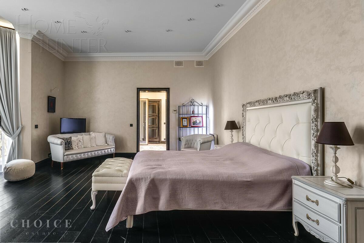 3-этажный коттедж 2 500 м² с отделкой