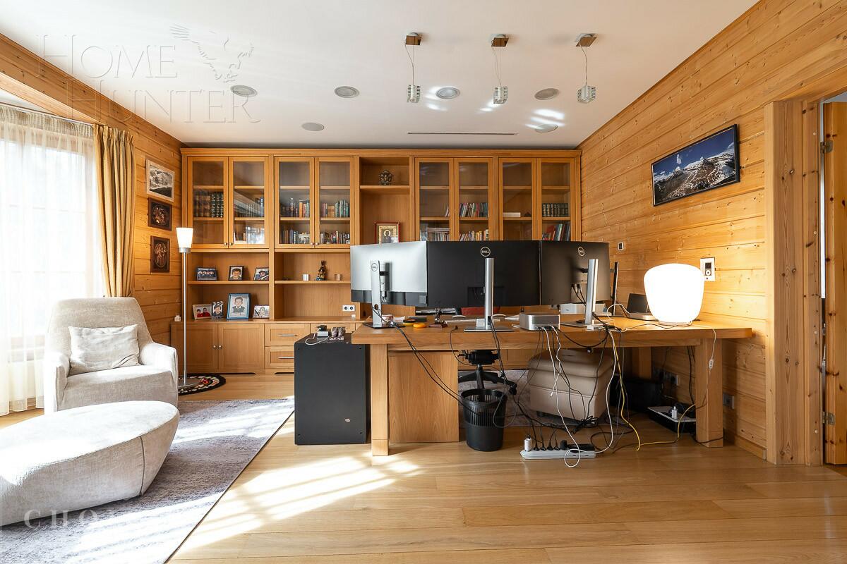 2-этажный коттедж 1 300 м² с отделкой