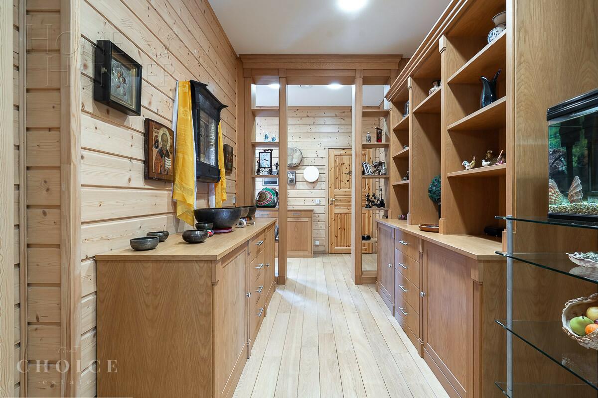 2-этажный коттедж 1 300 м² с отделкой