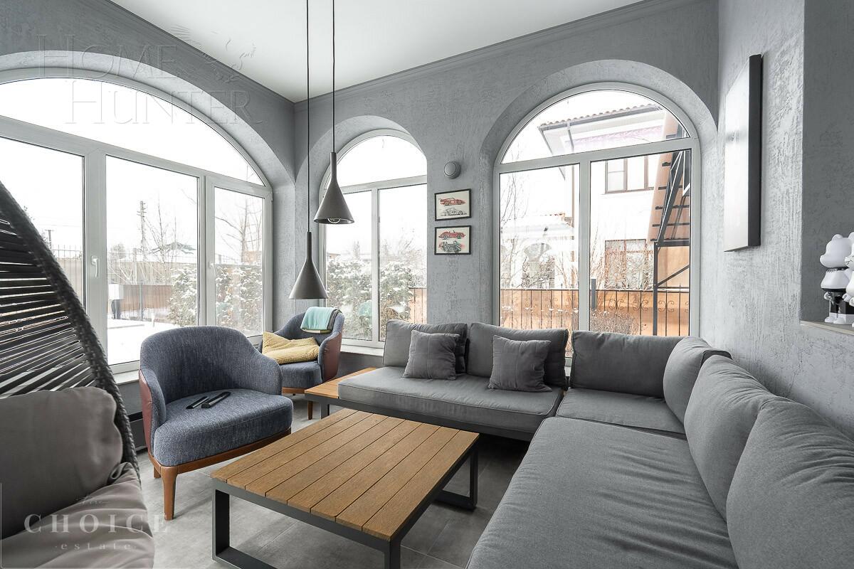 2-этажный коттедж 275 м² с отделкой