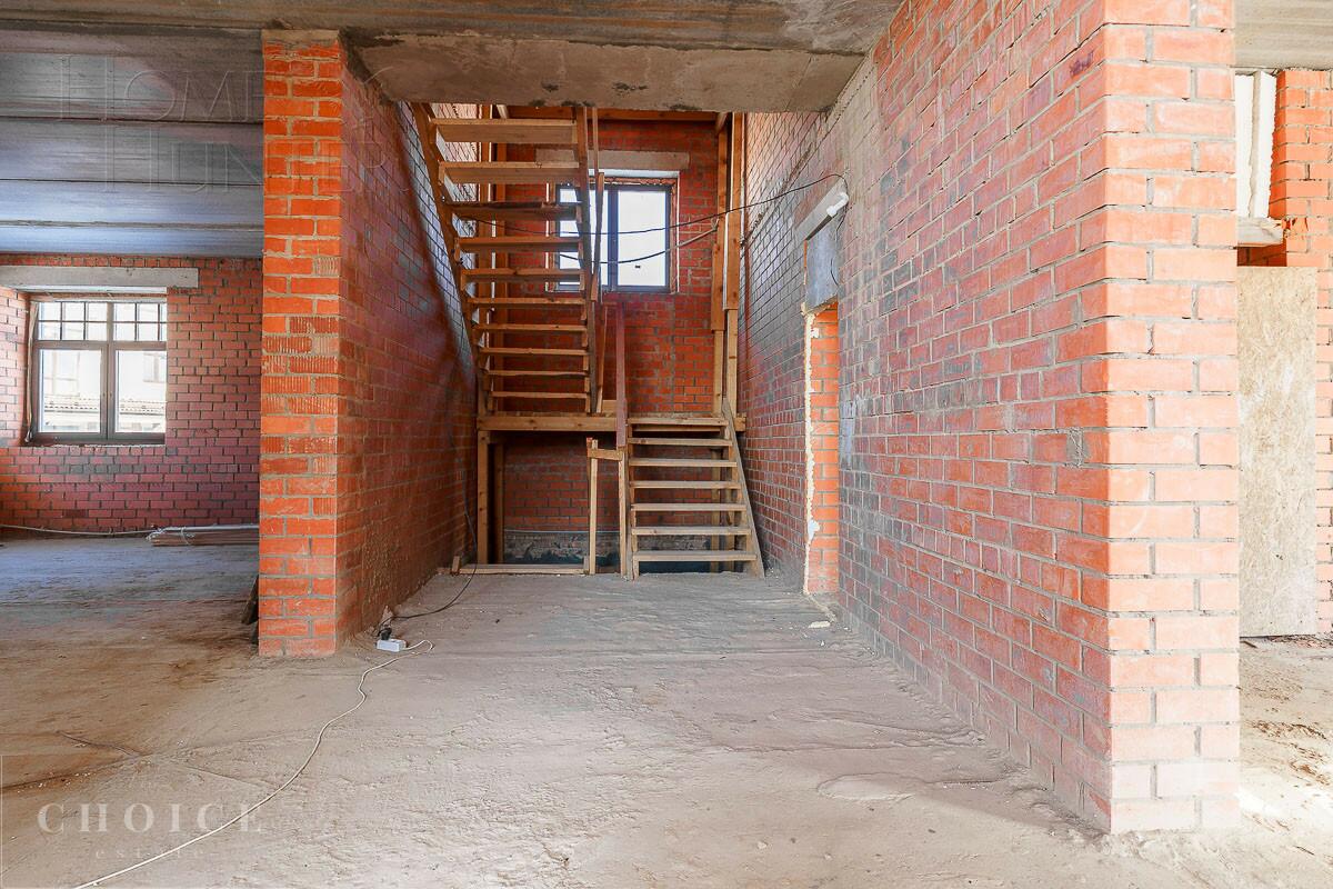 2-этажный коттедж 550 м² без отделки