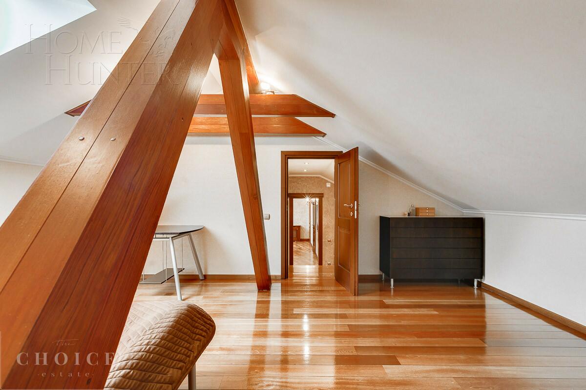 2-этажный коттедж 1 460 м² с отделкой